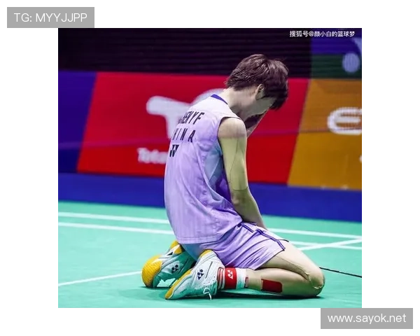 山口茜每天吃三顿蛋白粉当饭，训练完直接睡地板？