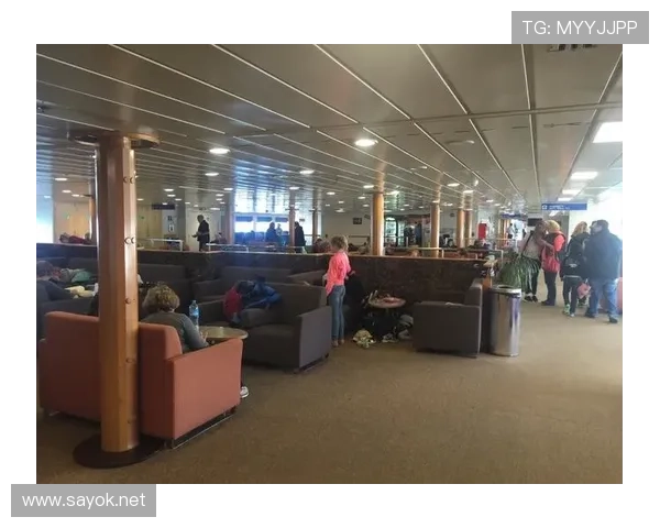 皮克退役后天天晒豪宅游艇，这哪是养老，分明是开真人秀